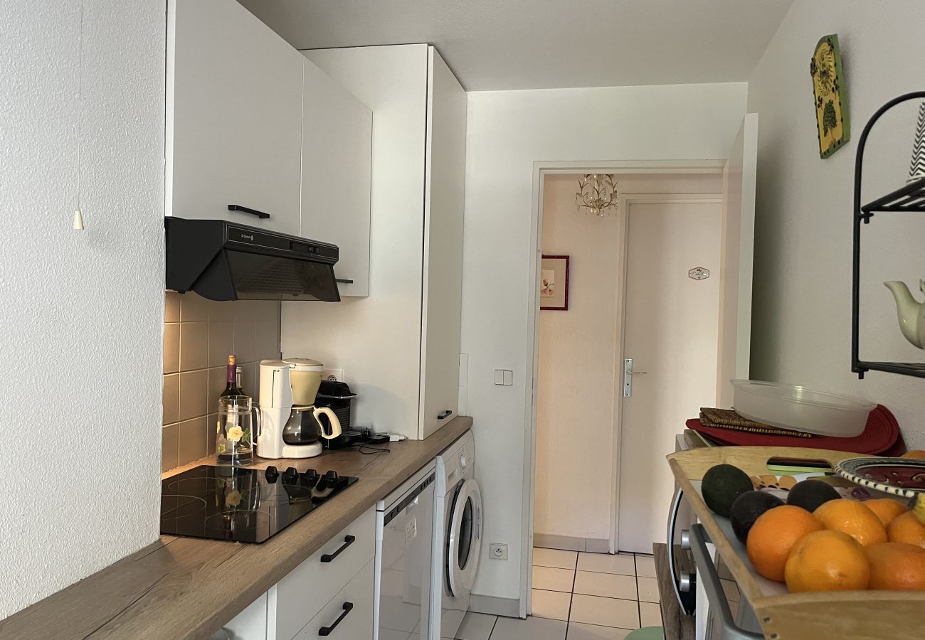 Apartamento en Saint Raphael - Saint-Raphael, cerca de la estación TGV, tiendas, Vieux-Port y playa, gran T2 50m2, 4 personas, muy bien equipado y aparcamiento
