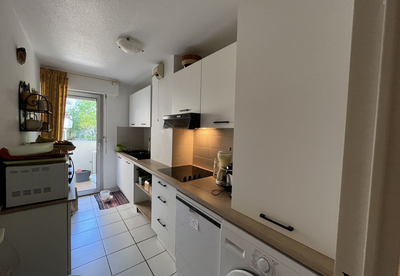 Apartamento en Saint Raphael - Saint-Raphael, cerca de la estación TGV, tiendas, Vieux-Port y playa, gran T2 50m2, 4 personas, muy bien equipado y aparcamiento