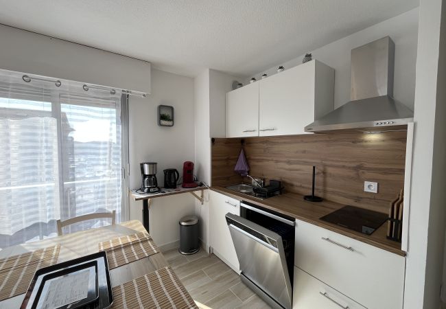 Apartamento en Fréjus - Le Capitole, magnífica vista al mar, apartamento de 1 dormitorio + camarote, 40m2, aire acondicionado y garaje. Apartamento en Fréjus - Le Capitole, magnífica vista al mar, apartamento de 1 dormitorio + camarote, 40m2, aire acondicionado y garaje.