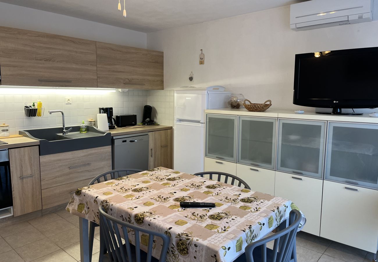Apartamento en Fréjus - Port Fréjus LE NAUTICA, apartamento de 2/3 habitaciones, 5 plazas, cerca de playas y servicios, amplio balcón, aire acondicionado, wifi y garaje.