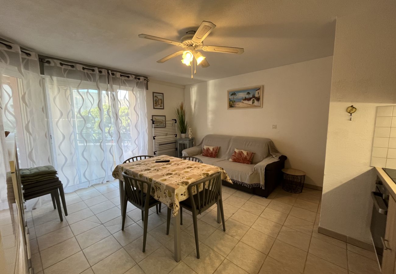 Apartamento en Fréjus - Port Fréjus LE NAUTICA, apartamento de 2/3 habitaciones, 5 plazas, cerca de playas y servicios, amplio balcón, aire acondicionado, wifi y garaje.