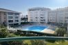 Apartamento en Fréjus - Port Fréjus, Le Cesaree. Excepcional apartamento de 2 dormitorios con vistas al jardín y a la piscina, ideal para 4 afortunados huéspedes, con aire acondicionado y garaje.