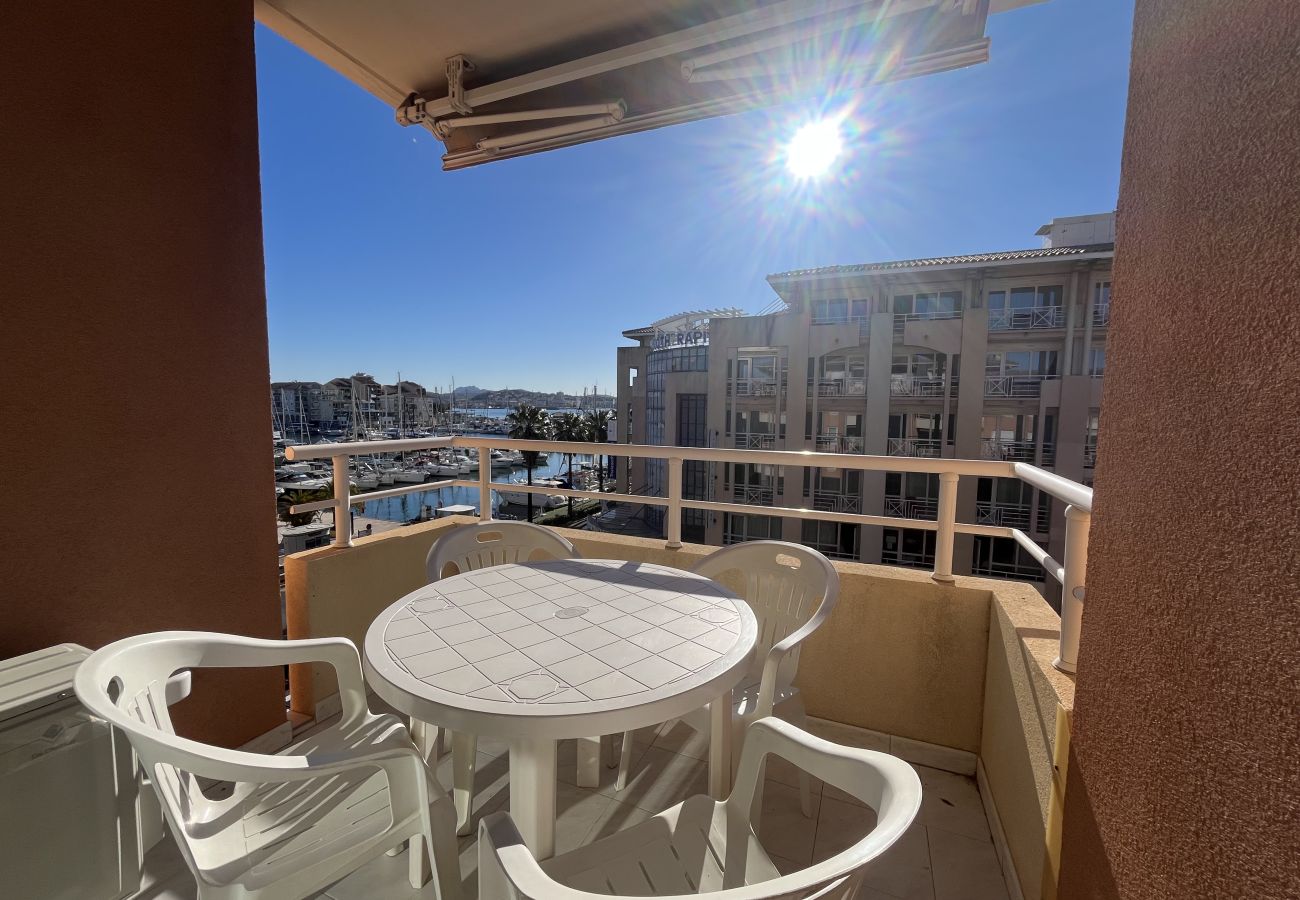 Apartamento en Fréjus - Port Fréjus, Les Rives Latines, a 100 m de las playas, vistas al puerto, apartamento de 1 dormitorio, 40 m², capacidad para 4 personas, aire acondicionado, garaje.