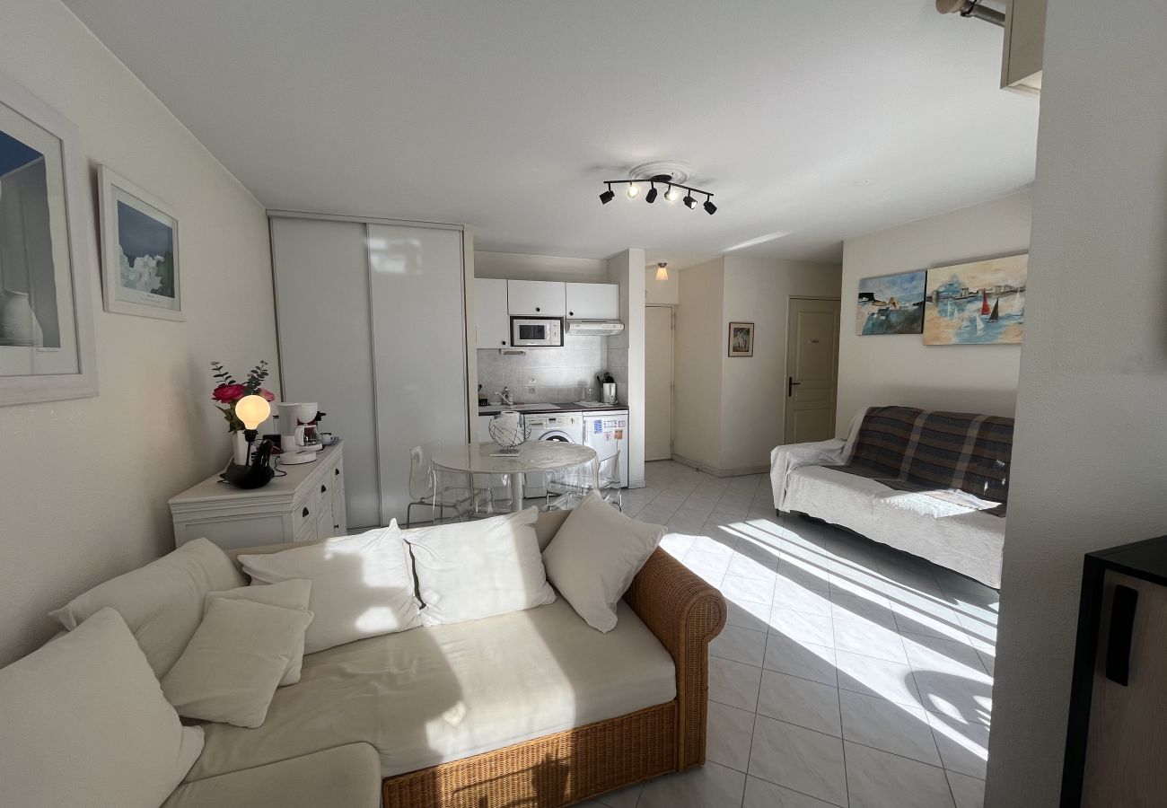 Apartamento en Fréjus - Port Fréjus, Les Rives Latines, a 100 m de las playas, vistas al puerto, apartamento de 1 dormitorio, 40 m², capacidad para 4 personas, aire acondicionado, garaje.