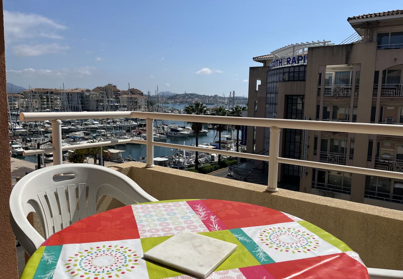 Apartamento en Fréjus - Port Fréjus, Les Rives Latines, a 100 m de las playas, vistas al puerto, apartamento de 1 dormitorio, 40 m², capacidad para 4 personas, aire acondicionado, garaje.