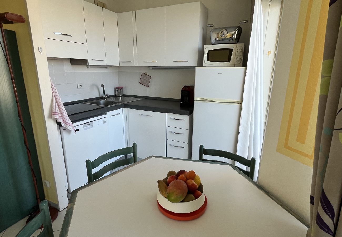 Apartamento en Fréjus - Residencia OPEN, apartamento de 1 dormitorio (41 m²), capacidad para 5 personas, cerca del puerto, playas, piscina, aparcamiento privado.