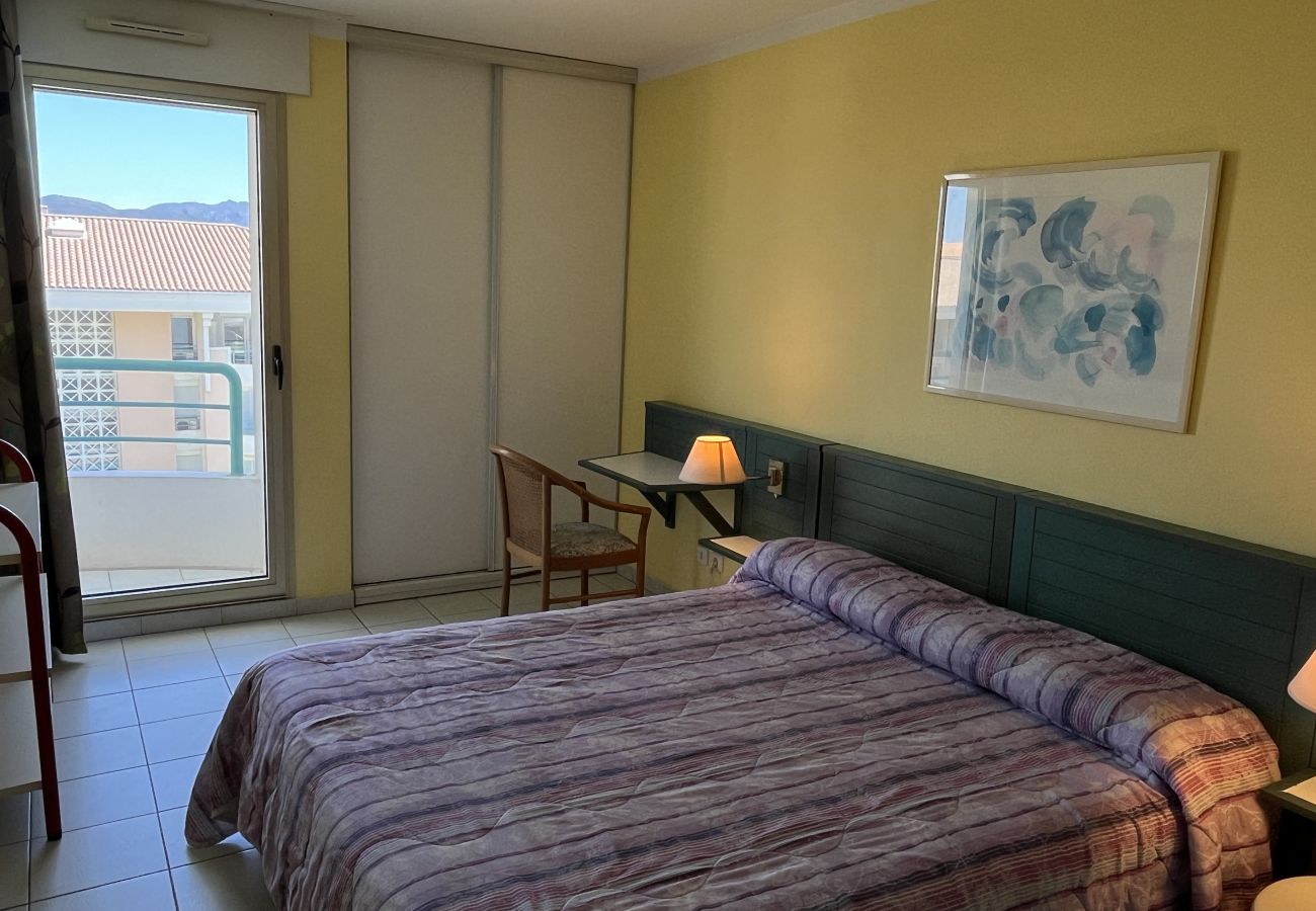 Apartamento en Fréjus - Residencia OPEN, apartamento de 1 dormitorio (41 m²), capacidad para 5 personas, cerca del puerto, playas, piscina, aparcamiento privado.
