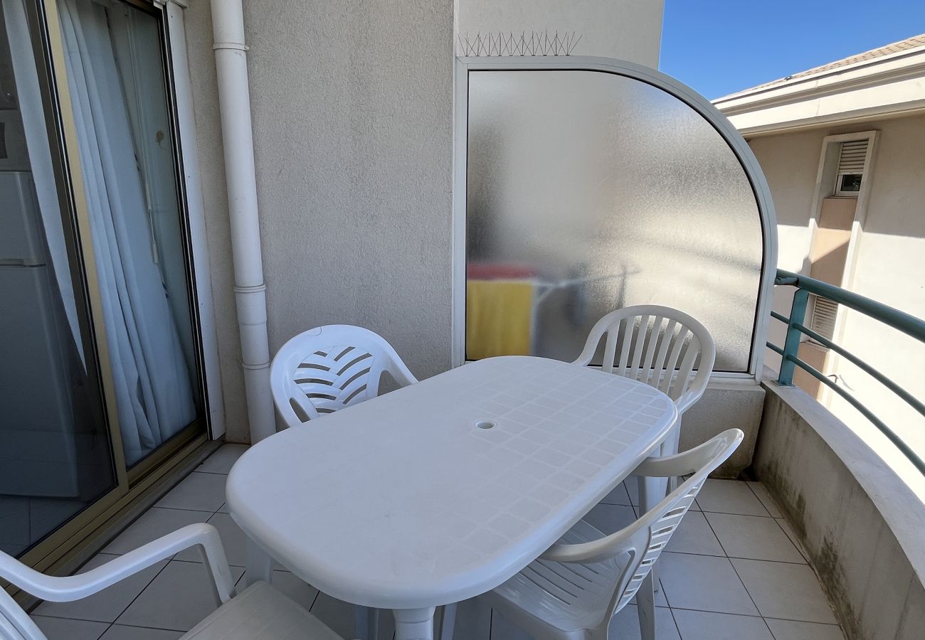 Apartamento en Fréjus - Residencia OPEN, apartamento de 1 dormitorio (41 m²), capacidad para 5 personas, cerca del puerto, playas, piscina, aparcamiento privado.