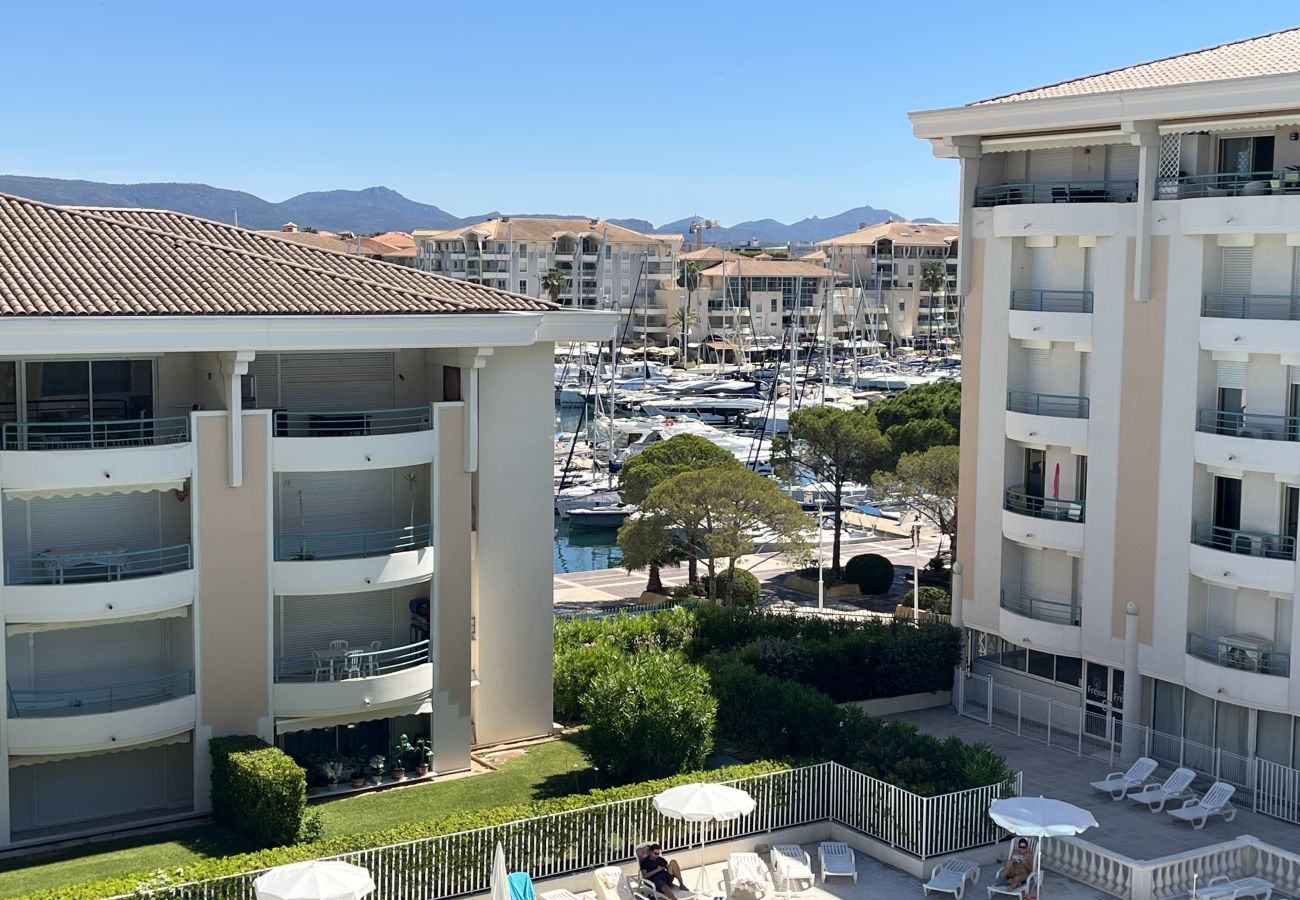 Apartamento en Fréjus - Residencia OPEN, apartamento de 1 dormitorio (41 m²), capacidad para 5 personas, cerca del puerto, playas, piscina, aparcamiento privado.