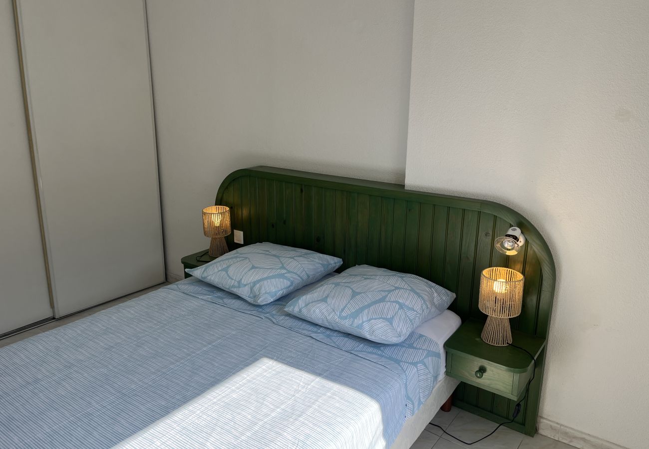 Apartamento en Fréjus - Port Fréjus, Les Rives Latines, a 100 m de la playa, vistas al puerto, apartamento de un dormitorio y 40 m² con capacidad para 4 personas y aparcamiento.