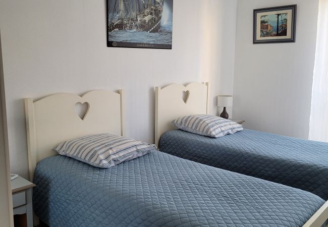 Appartamento a Fréjus - Port FREJUS Eccezionale appartamento di 3 stanze di 64 m2 Balcone vista mare, climatizzato, con piscina WIFI 6 Persone Appartamento a Fréjus - Port FREJUS Eccezionale appartamento di 3 stanze di 64 m2 Balcone vista mare, climatizzato, con piscina WIFI 6 Persone