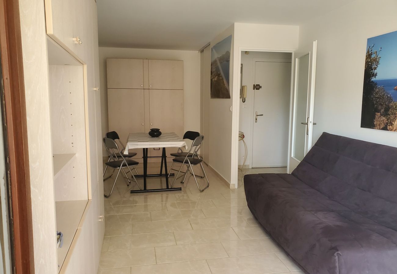 Studio a Fréjus - FREJUS Plage La Miougrano Monolocale climatizzato di 29 m2 per 2 adulti 2 bambini con balcone e parcheggio nel seminterrato