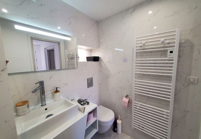 Appartamento a Fréjus - FREJUS PLAGE 2 Locali 32m2 Les Pins Maritimes 4 Persone Balcone su giardino Appartamento a Fréjus - FREJUS PLAGE 2 Locali 32m2 Les Pins Maritimes 4 Persone Balcone su giardino