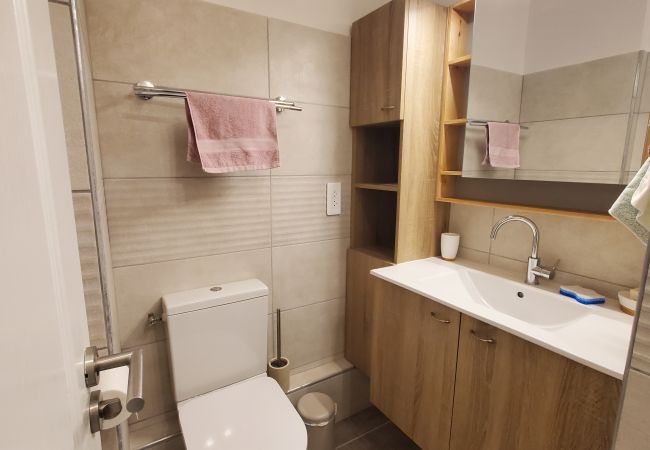 Appartamento a Fréjus - Port FREJUS 3 camere climatizzate 80m2 4 persone vicino alle spiagge e alla base naturale Appartamento a Fréjus - Port FREJUS 3 camere climatizzate 80m2 4 persone vicino alle spiagge e alla base naturale