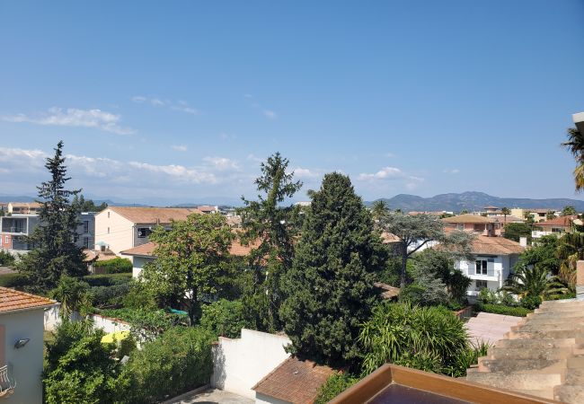 Appartamento a Fréjus - Port FREJUS 3 camere climatizzate 80m2 4 persone vicino alle spiagge e alla base naturale Appartamento a Fréjus - Port FREJUS 3 camere climatizzate 80m2 4 persone vicino alle spiagge e alla base naturale