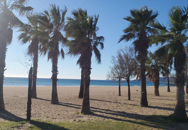 Appartamento a Fréjus - Port FREJUS 3 camere climatizzate 80m2 4 persone vicino alle spiagge e alla base naturale Appartamento a Fréjus - Port FREJUS 3 camere climatizzate 80m2 4 persone vicino alle spiagge e alla base naturale