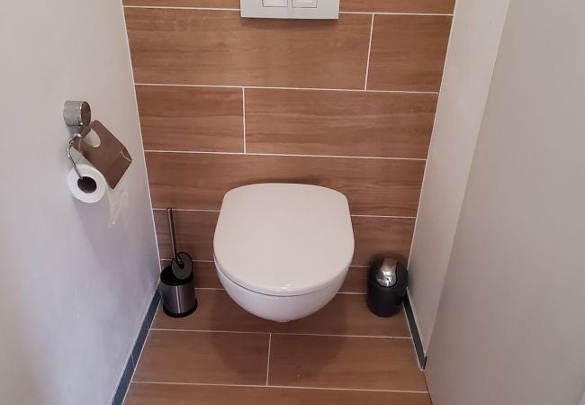 Appartamento a Fréjus - LA MIOUGRA NO Fréjus-Plage: Stupendo T2, 47 m2 con aria condizionata, box wifi/fibra, a 200 m dalle spiagge, vista sulla piscina e sul giardino, parcheggio  Icône de validation par la communauté Appartamento a Fréjus - LA MIOUGRA NO Fréjus-Plage: Stupendo T2, 47 m2 con aria condizionata, box wifi/fibra, a 200 m dalle spiagge, vista sulla piscina e sul giardino, parcheggio  Icône de validation par la communauté