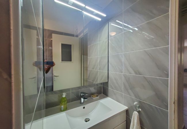 Appartamento a Fréjus - MAGNIFICO T2 58m2 climatizzato PORT FREJUS 4/5 P in zona residenziale, terrazzo, tranquillo e vicino a tutto Appartamento a Fréjus - MAGNIFICO T2 58m2 climatizzato PORT FREJUS 4/5 P in zona residenziale, terrazzo, tranquillo e vicino a tutto