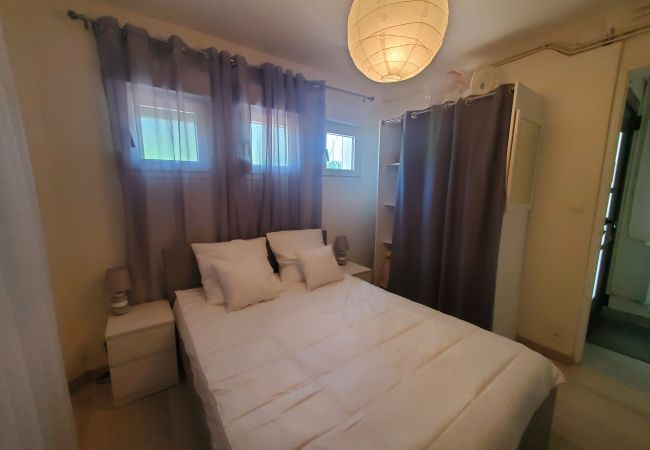 Appartamento a Fréjus - MAGNIFICO T2 58m2 climatizzato PORT FREJUS 4/5 P in zona residenziale, terrazzo, tranquillo e vicino a tutto Appartamento a Fréjus - MAGNIFICO T2 58m2 climatizzato PORT FREJUS 4/5 P in zona residenziale, terrazzo, tranquillo e vicino a tutto