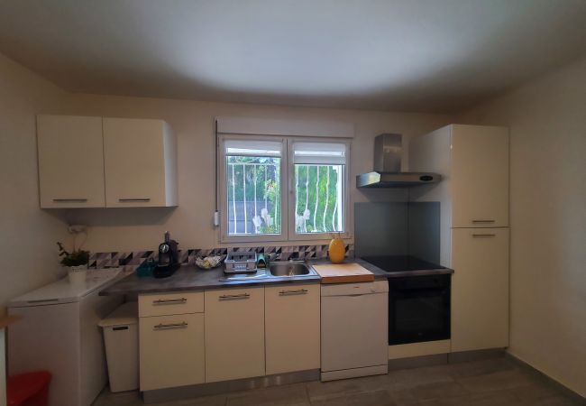 Appartamento a Fréjus - MAGNIFICO T2 58m2 climatizzato PORT FREJUS 4/5 P in zona residenziale, terrazzo, tranquillo e vicino a tutto Appartamento a Fréjus - MAGNIFICO T2 58m2 climatizzato PORT FREJUS 4/5 P in zona residenziale, terrazzo, tranquillo e vicino a tutto