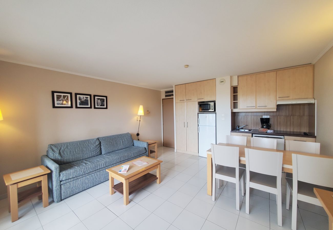 Appartamento a Fréjus - CAP HERMES Magnifico alloggio climatizzato 6 posti letto Vista mare accesso diretto alla spiaggia con parcheggio nel seminterrato