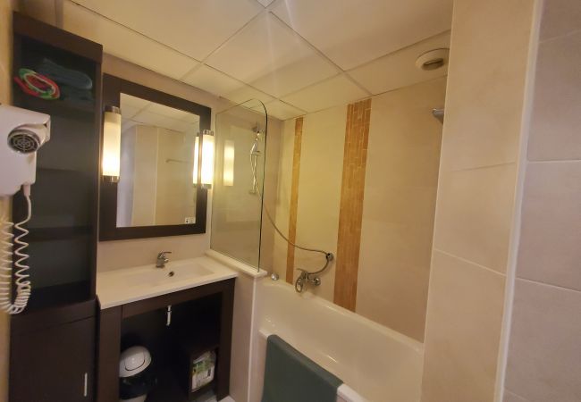 Studio a Fréjus - Cap Hermès Studio Port View 31m2 climatizzato WIFI 3 persone piscina spiagge parcheggio Studio a Fréjus - Cap Hermès Studio Port View 31m2 climatizzato WIFI 3 persone piscina spiagge parcheggio