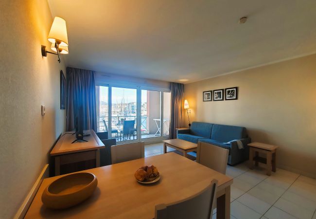 Studio a Fréjus - Cap Hermès Studio Port View 31m2 climatizzato WIFI 3 persone piscina spiagge parcheggio Studio a Fréjus - Cap Hermès Studio Port View 31m2 climatizzato WIFI 3 persone piscina spiagge parcheggio