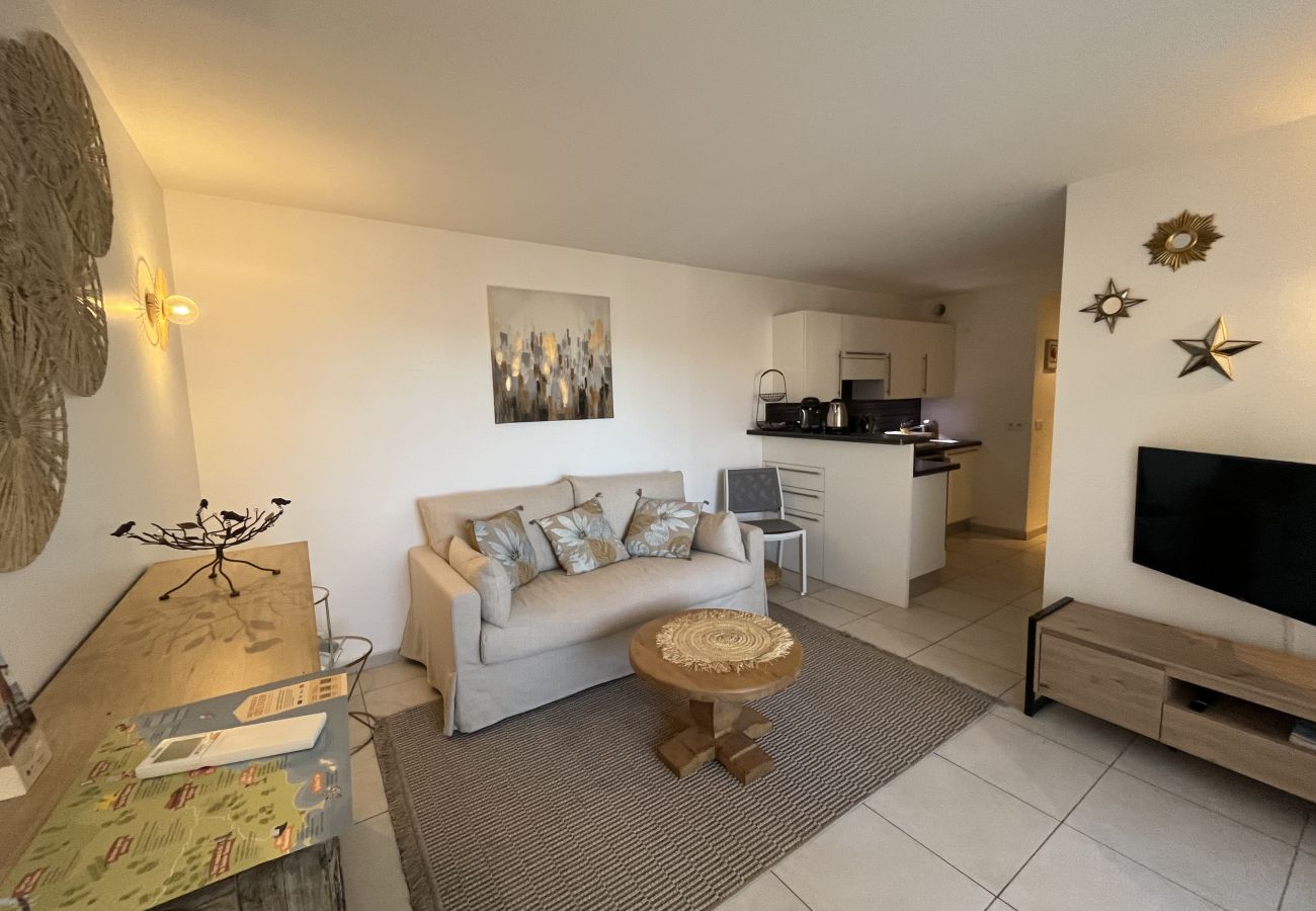 Appartamento a Fréjus - Port Fréjus Limite EST Fréjus Plage Le Capitole T2 35m2 Aria Condizionata Balcone Vista Mare Wifi Parcheggio 4 Persone