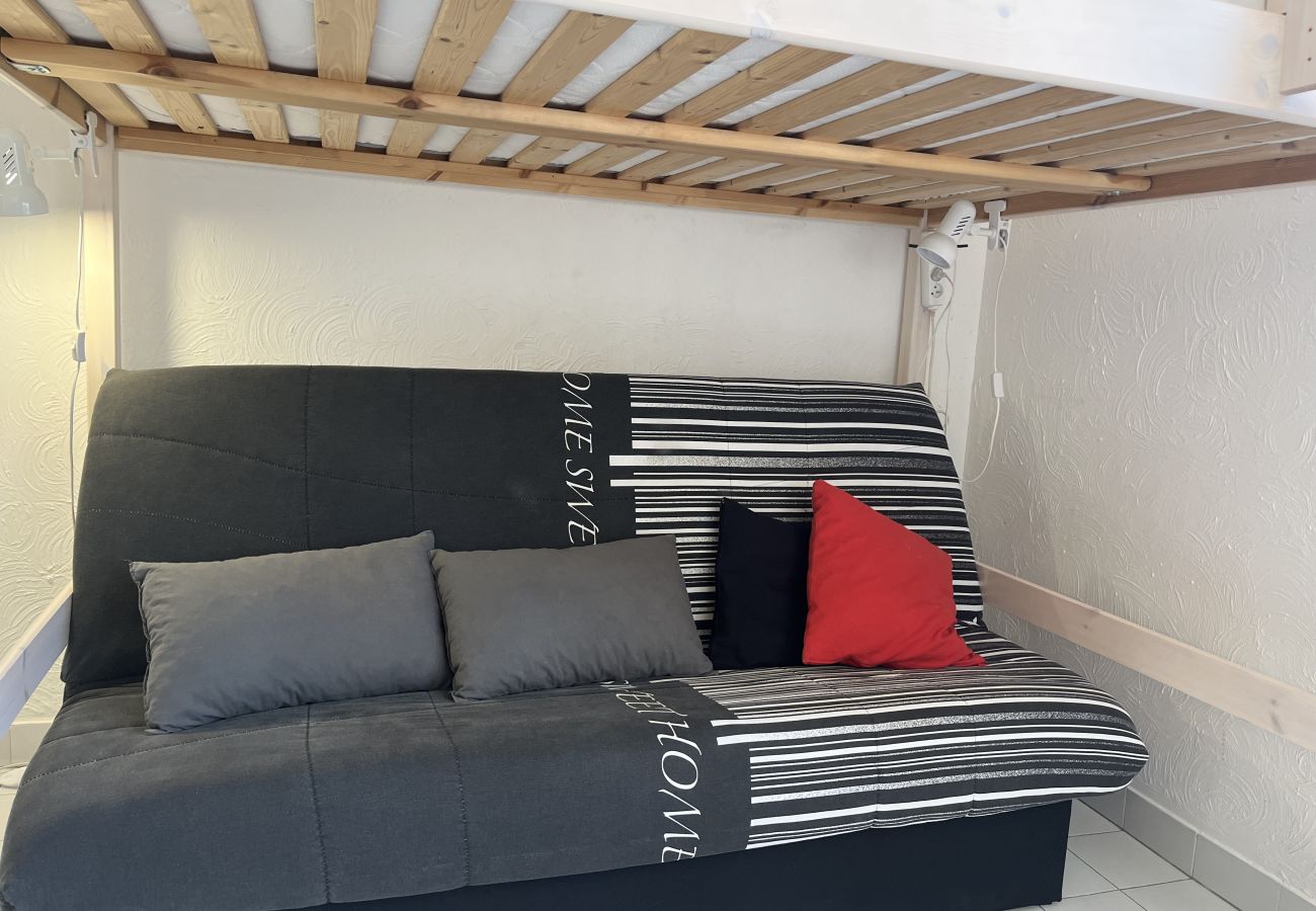 Studio a Fréjus - Fréjus Plage, LA MIOUGRANO, monolocale 25m2, 2 adulti, 2 bambini, a 300 metri dalle spiagge, piscina e balcone