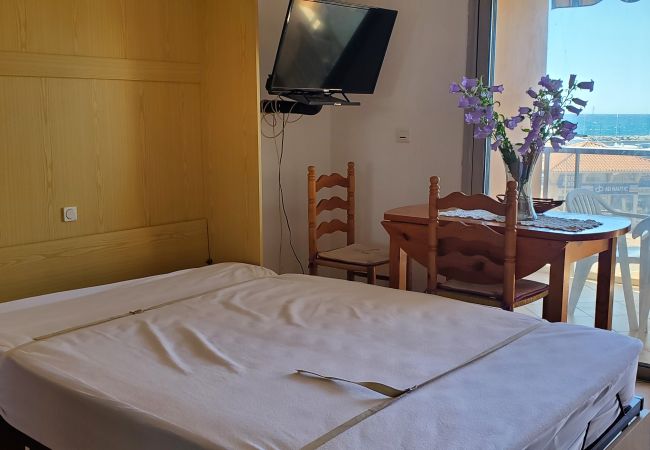 Studio a Fréjus - LE CAPITOLE, vista mare, cabina monolocale 27m2 fronte mare, 2 adulti, 2 bambini, aria condizionata e garage Studio a Fréjus - LE CAPITOLE, vista mare, cabina monolocale 27m2 fronte mare, 2 adulti, 2 bambini, aria condizionata e garage