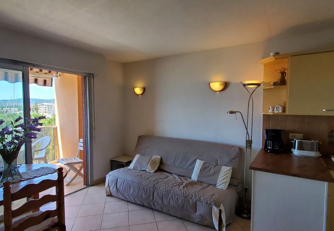 Studio a Fréjus - LE CAPITOLE, vista mare, cabina monolocale 27m2 fronte mare, 2 adulti, 2 bambini, aria condizionata e garage Studio a Fréjus - LE CAPITOLE, vista mare, cabina monolocale 27m2 fronte mare, 2 adulti, 2 bambini, aria condizionata e garage