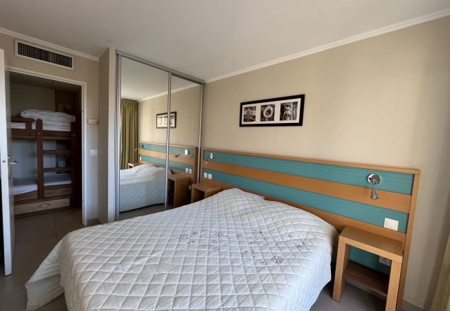 Appartamento a Fréjus - Residence Cap Hermès, T2/3, 40m2, 4-5 persone, ampia terrazza vista mare, aria condizionata, parcheggio privato, piscina Appartamento a Fréjus - Residence Cap Hermès, T2/3, 40m2, 4-5 persone, ampia terrazza vista mare, aria condizionata, parcheggio privato, piscina