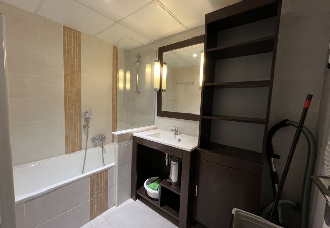 Appartamento a Fréjus - Residence Cap Hermès, T2/3, 40m2, 4-5 persone, ampia terrazza vista mare, aria condizionata, parcheggio privato, piscina Appartamento a Fréjus - Residence Cap Hermès, T2/3, 40m2, 4-5 persone, ampia terrazza vista mare, aria condizionata, parcheggio privato, piscina