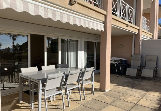 Appartamento a Fréjus - Residence Cap Hermès, T2/3, 40m2, 4-5 persone, ampia terrazza vista mare, aria condizionata, parcheggio privato, piscina Appartamento a Fréjus - Residence Cap Hermès, T2/3, 40m2, 4-5 persone, ampia terrazza vista mare, aria condizionata, parcheggio privato, piscina