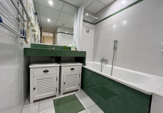 Studio a Fréjus - Residence Cap Hermès Studio 33m2 per 3 privilegiati, tutti i comfort, vista mare, aria condizionata e parcheggio Studio a Fréjus - Residence Cap Hermès Studio 33m2 per 3 privilegiati, tutti i comfort, vista mare, aria condizionata e parcheggio