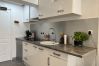Studio a Fréjus - Port-Fréjus, a 400 metri dalle spiagge, accogliente monolocale di 28 m², aria condizionata, terrazza, parcheggio privato, ideale per 2 persone Studio a Fréjus - Port-Fréjus, a 400 metri dalle spiagge, accogliente monolocale di 28 m², aria condizionata, terrazza, parcheggio privato, ideale per 2 persone