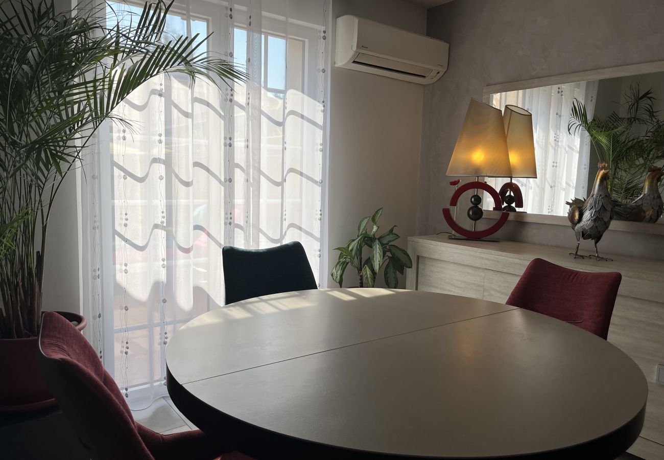 Villa a Fréjus - Fréjus a meno di 3 km dalle spiagge, Casa per 6 persone, 3 camere da letto, aria condizionata, wifi, parcheggio