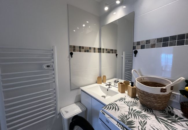 Appartamento a Fréjus - Le Capitole, magnifica vista mare, appartamento con 1 camera da letto + cabina, 40m2, aria condizionata e garage Appartamento a Fréjus - Le Capitole, magnifica vista mare, appartamento con 1 camera da letto + cabina, 40m2, aria condizionata e garage