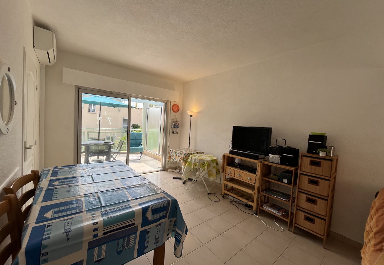Studio a Fréjus - Port Frejus Quartier Latin 4, a 100 metri dalle spiagge, Monolocale