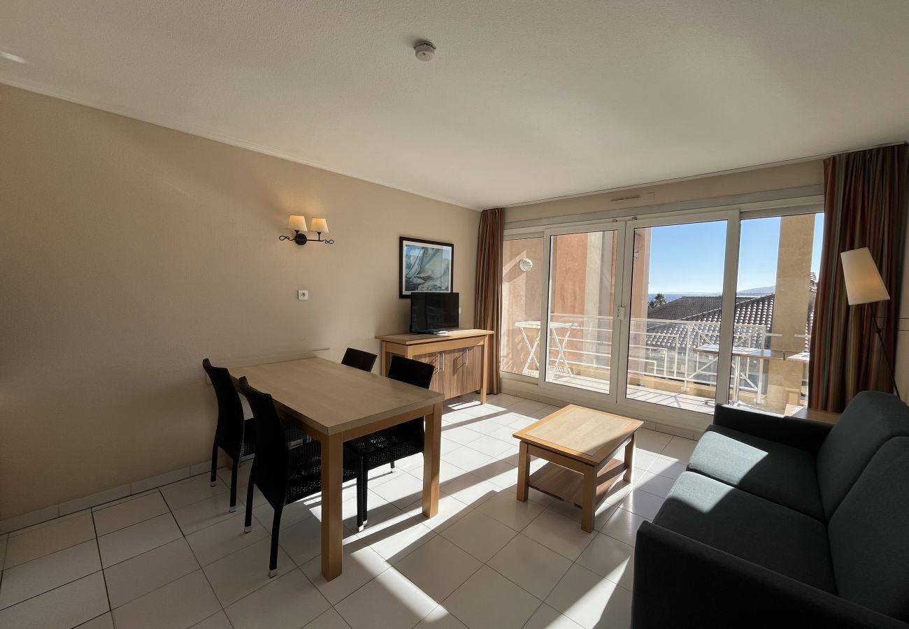 Appartamento a Fréjus - Cap Hermès 312, appartamento con 2/3 camere da letto, vista mare, per 4 adulti e 2 bambini, aria condizionata, parcheggio, piscina e accesso diretto alla spiaggia