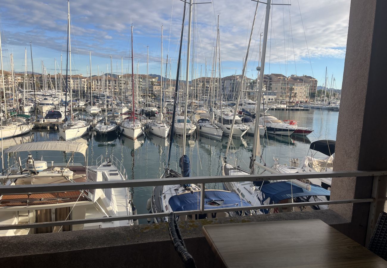 Studio a Fréjus - Cap Hermès 107, monolocale 30m2, 3 posti letto, vista porto, aria condizionata, parcheggio e piscina