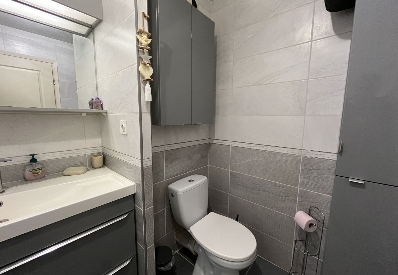 Appartamento a Fréjus - Port Fréjus LE NAUTICA, appartamento con 2/3 camere da letto, 5 posti letto, vicino alle spiagge e ai servizi, ampio balcone, aria condizionata, Wi-Fi e garage