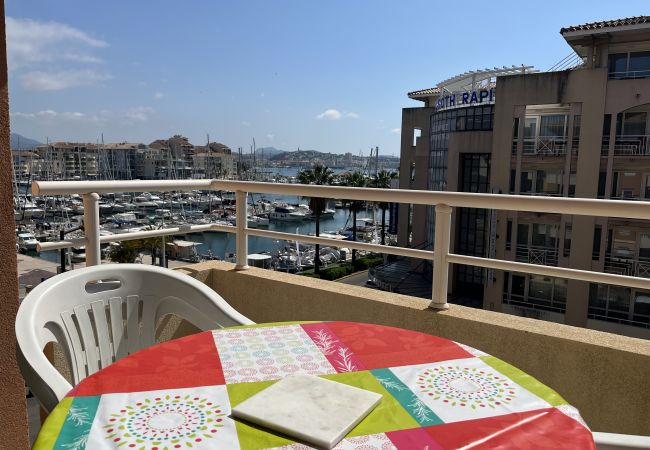 Appartamento a Fréjus - Port Fréjus, Les Rives Latines, a 100 m dalle spiagge, vista porto, appartamento con 1 camera da letto, 40 m², 4 posti letto, aria condizionata, garage
