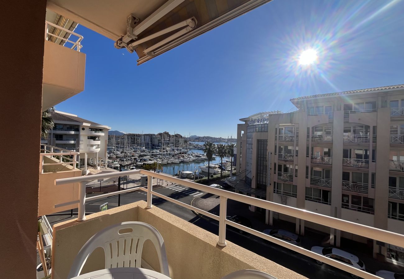 Appartamento a Fréjus - Port Fréjus, Les Rives Latines, a 100 m dalle spiagge, vista porto, appartamento con 1 camera da letto, 40 m², 4 posti letto, aria condizionata, garage