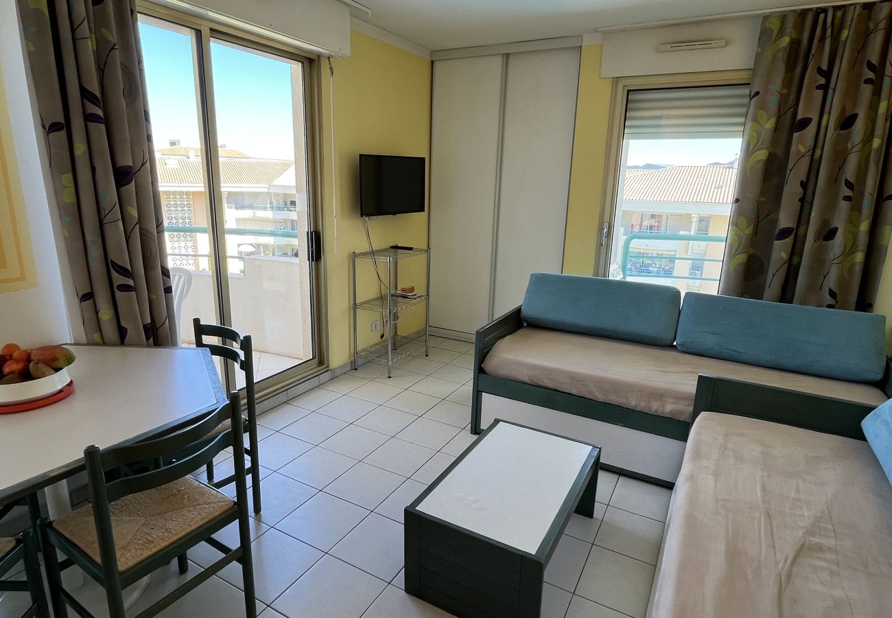 Appartamento a Fréjus - OPEN Residence, appartamento con 1 camera da letto (41 m²), 5 posti letto, vicino al porto, alle spiagge, alla piscina, parcheggio privato