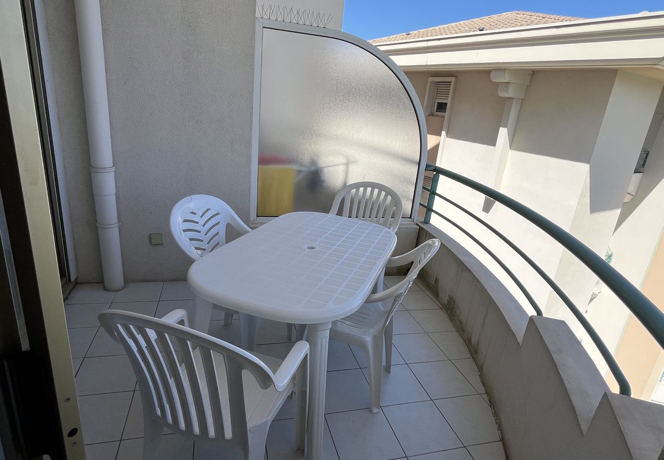Appartamento a Fréjus - OPEN Residence, appartamento con 1 camera da letto (41 m²), 5 posti letto, vicino al porto, alle spiagge, alla piscina, parcheggio privato