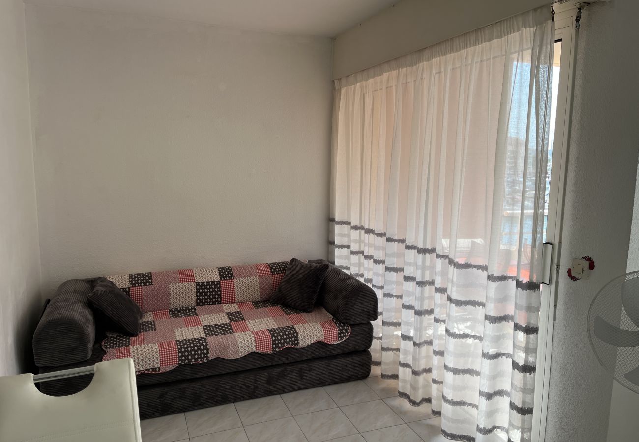 Appartamento a Fréjus - Port Fréjus, Les Rives Latines, a 100 m dalla spiaggia, vista porto, bilocale di 40 m², 4 posti letto, parcheggio.