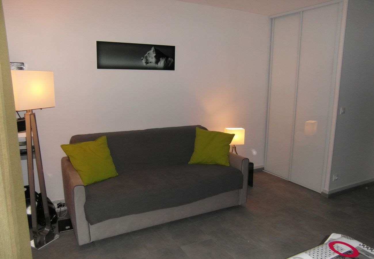 Studio à Fréjus - Fréjus Plage Studio Cabine 26 m2 2 Adultes 2 Enfants à 20 m de la plage