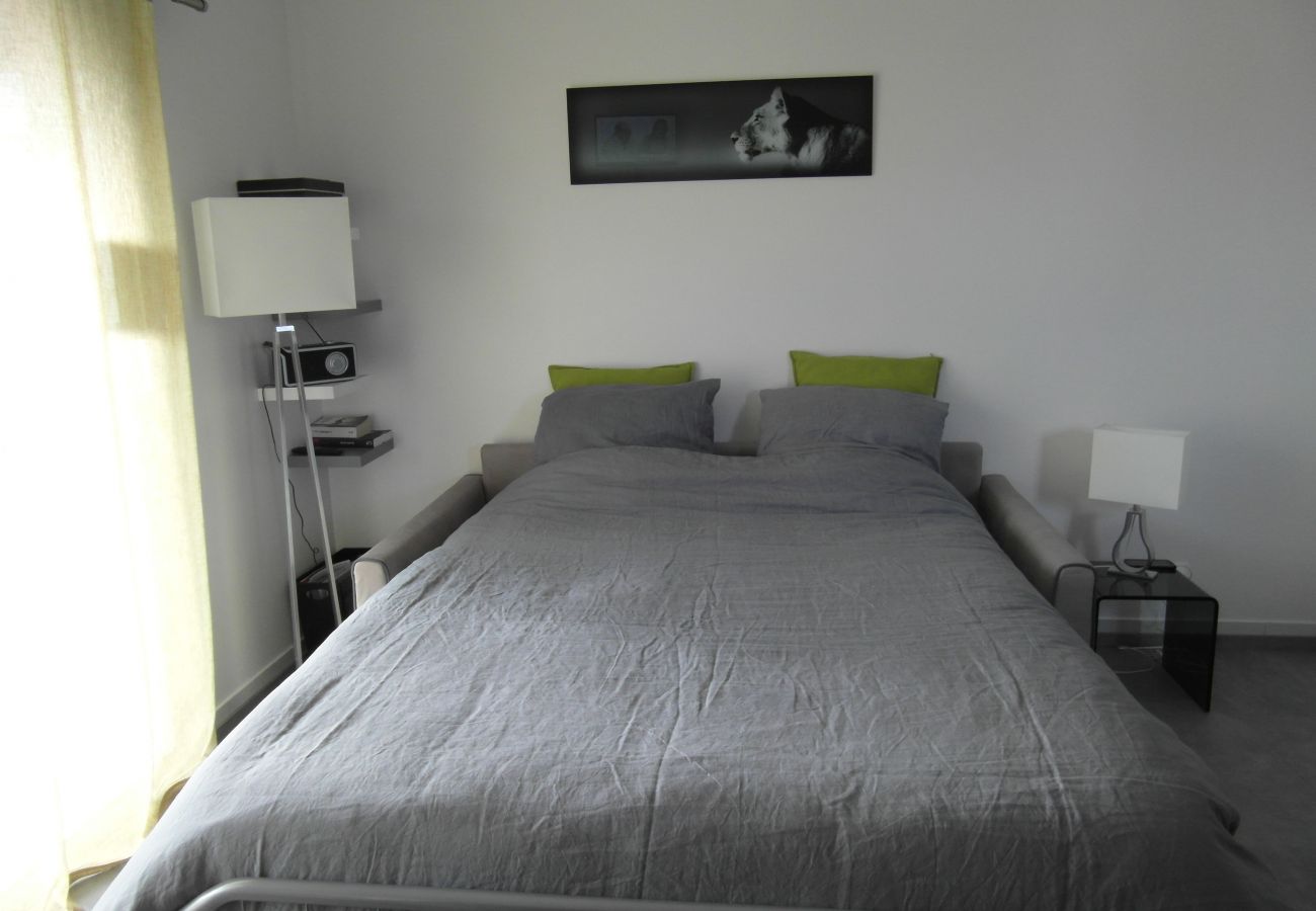 Studio à Fréjus - Fréjus Plage Studio Cabine 26 m2 2 Adultes 2 Enfants à 20 m de la plage