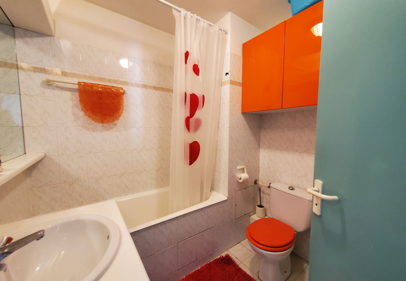 Appartement à Fréjus - Port Fréjus Résidence OPEN 2 Pièces 41 m2 4 Personnes Balcon avec vue sur la piscine